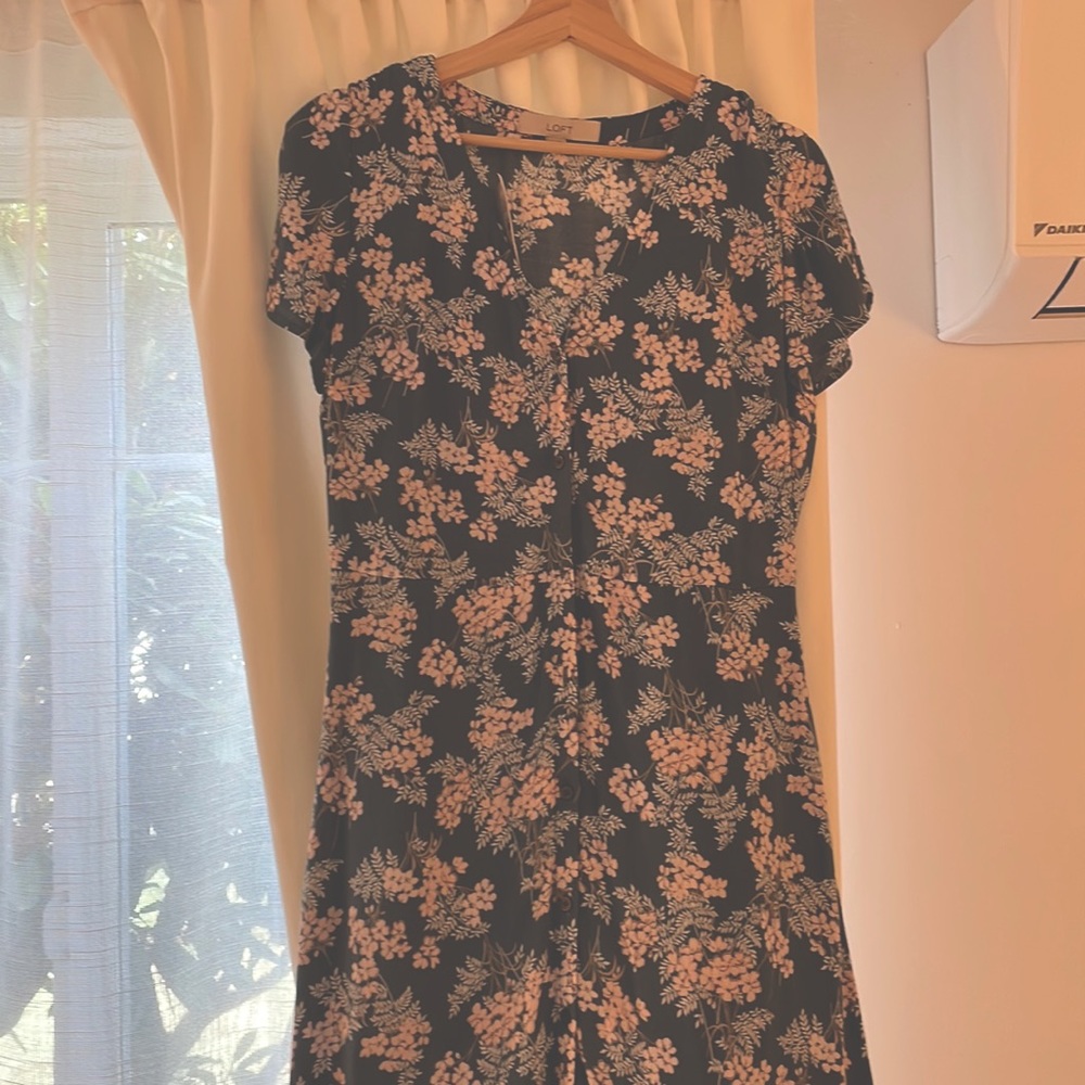 Loft Dress size 6 NWT